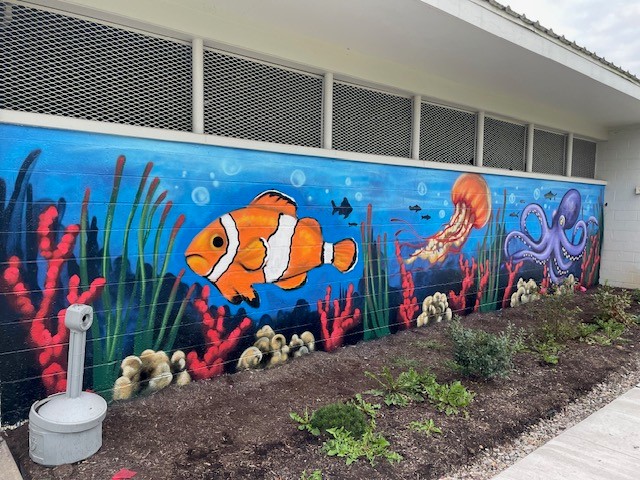 Exterior pool facility mural at the Bloomsburg Town Pool